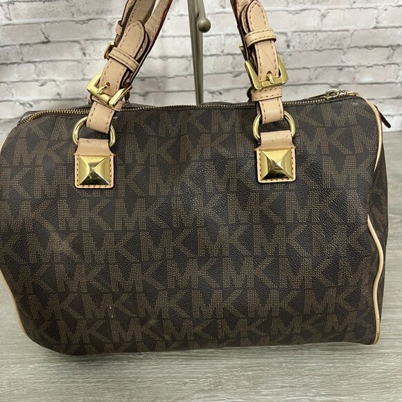 Michael Kors Grayson Medium Duffle Bag - Picture 2 of 10